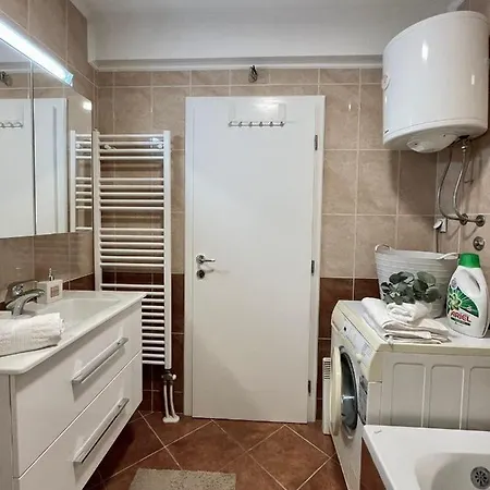 Diana Apartment *